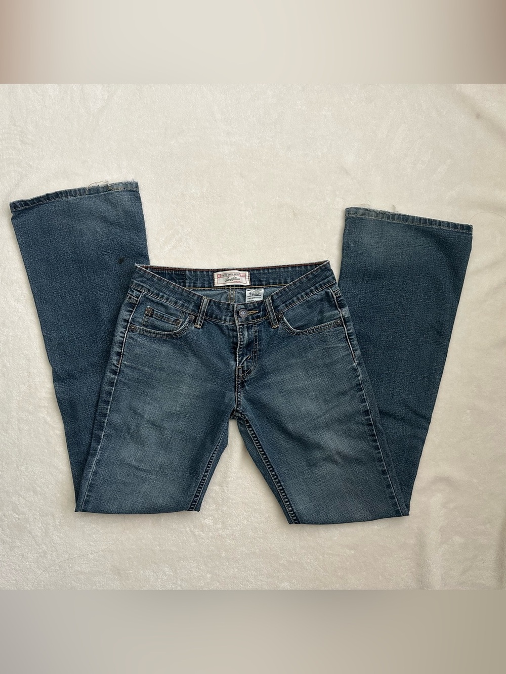 Y2K Levi Strauss Women's Sretch Low Rise Bootcut Flare Dark Wash Jeans Size 3